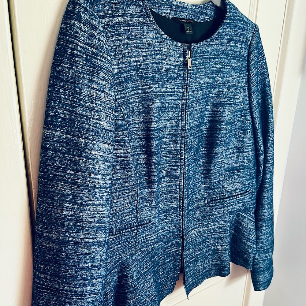 Beautiful Banana Republic Wool Jacket/Coat/Blazer - NWOT - Absolutely Perfect 12
